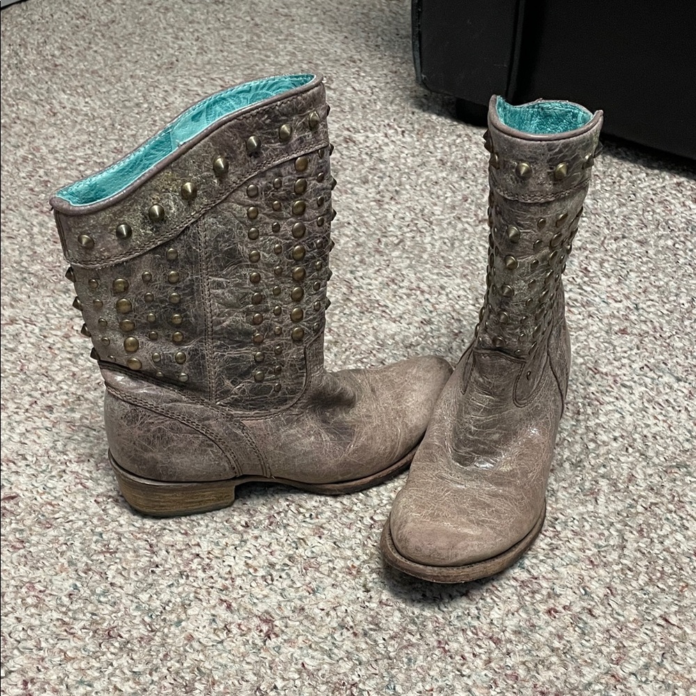 Corral Studded Brown Leather shorter western style heeled Boots